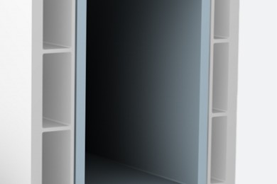 Taq-Usi-Softline-70-3-Secțiune transversală a unui profil de ușă PVC, evidențiind camerele interne pentru izolare și ranforsarea metalică.